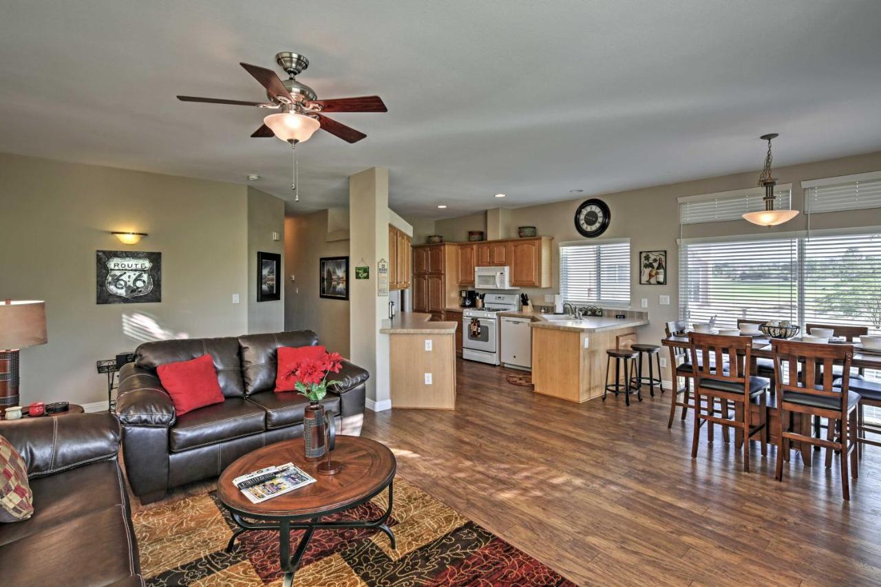 Rivers Edge Golf Condo With Beach Access And Patio! Needles Exterior photo